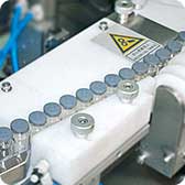 高速回轉立式圓瓶貼標機 高速回轉立式圓瓶貼標機